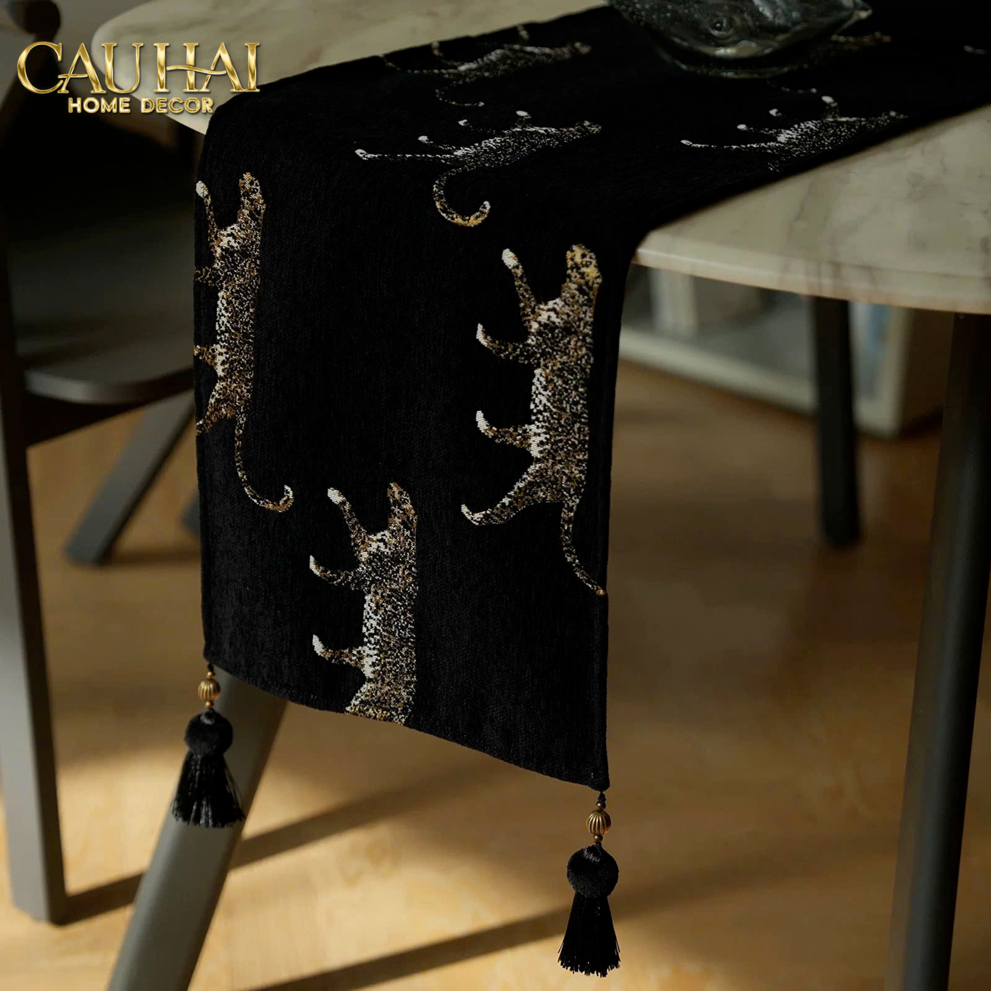 KHĂN TRẢI BÀN JARGUAR SAVOIR TABLE RUNNER 30X240-3- Cậu Hai Home Decor