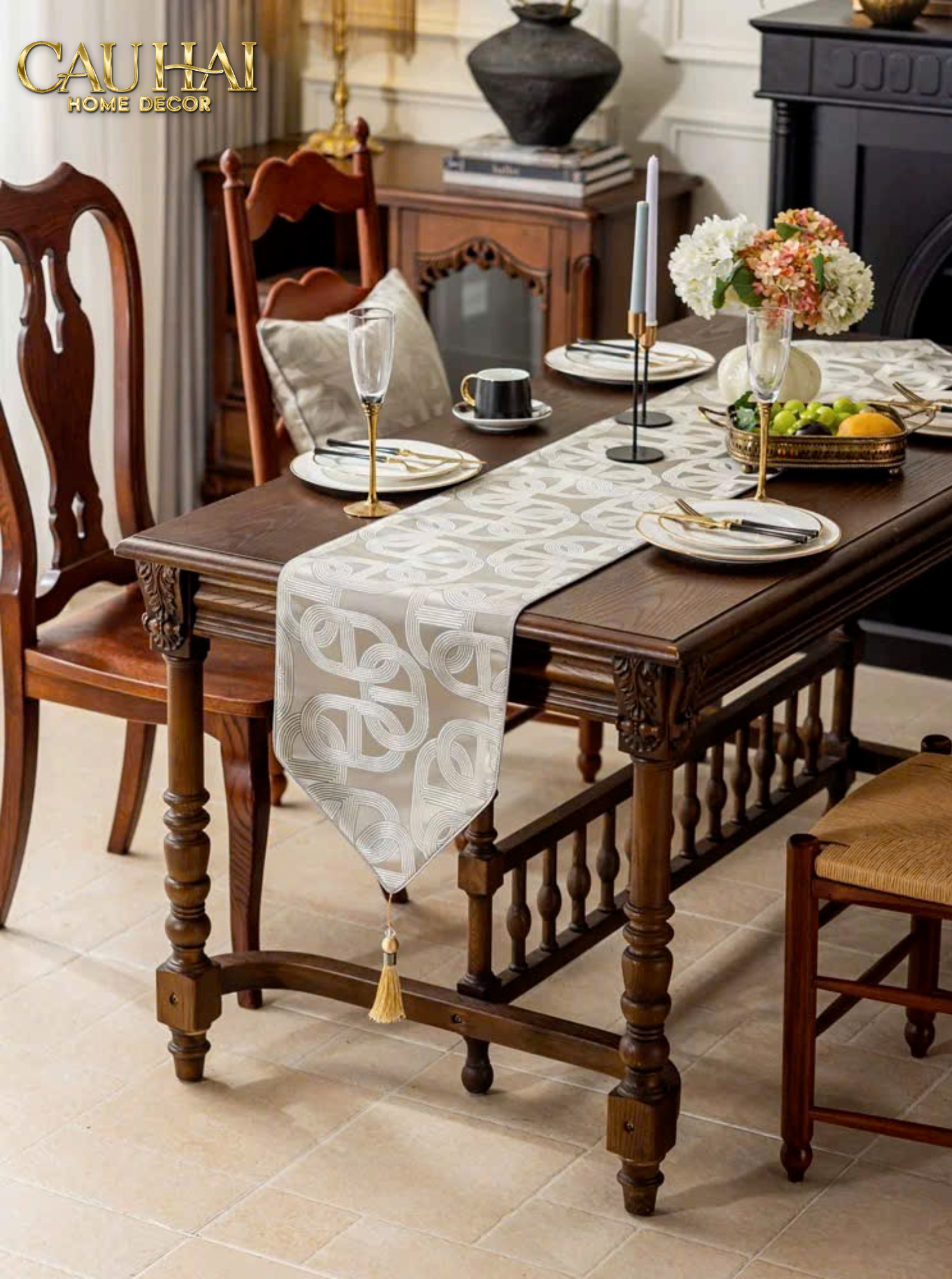 KHĂN TRẢI BÀN - SATIN CHAÎNE D’ANCRE GRIS 32x240-2- Cậu Hai Home Decor