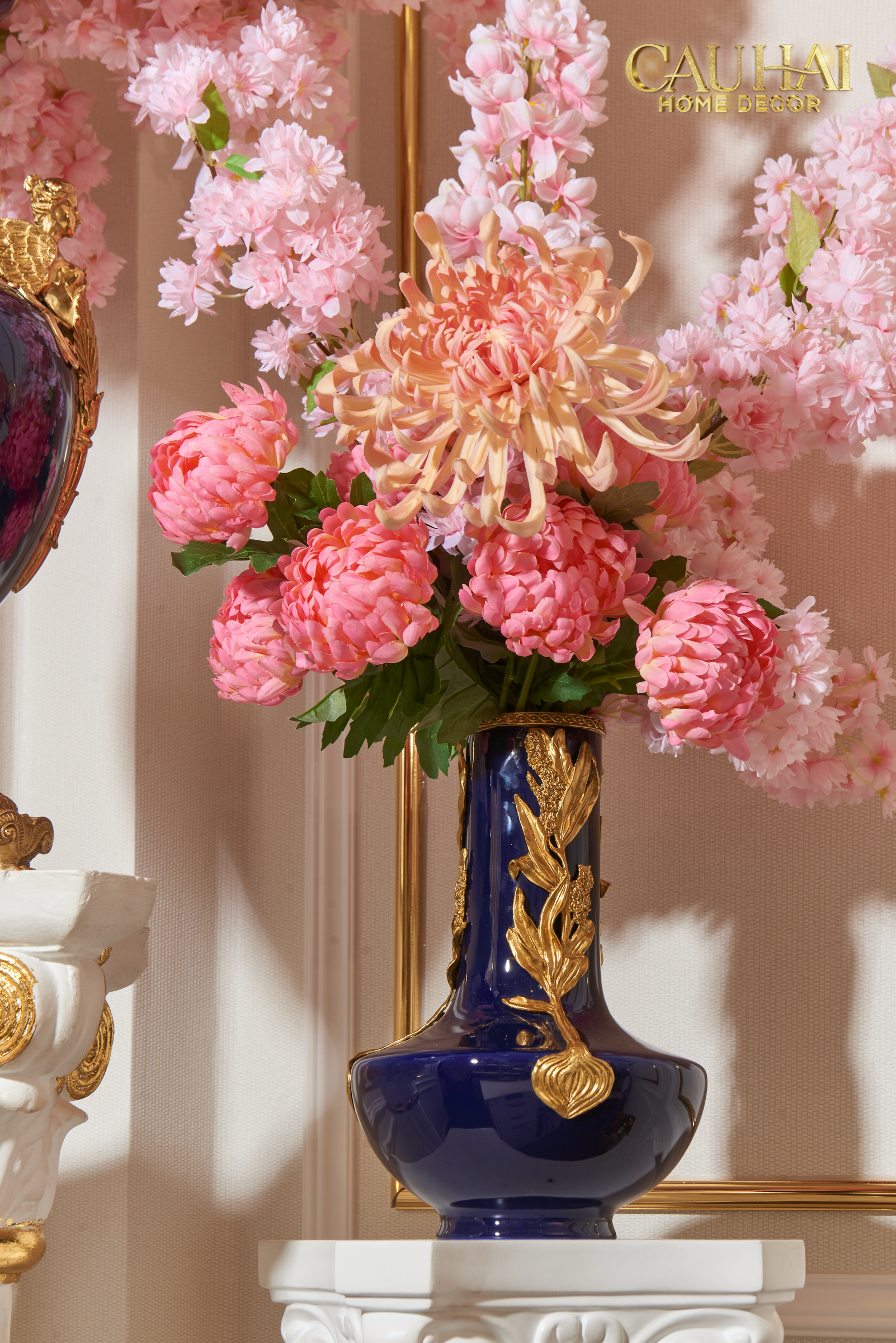 Maison Couture - Imperium Empire Divine Vase - Laurel Amphora Miniature – Imperial Cobalt 30x21x21