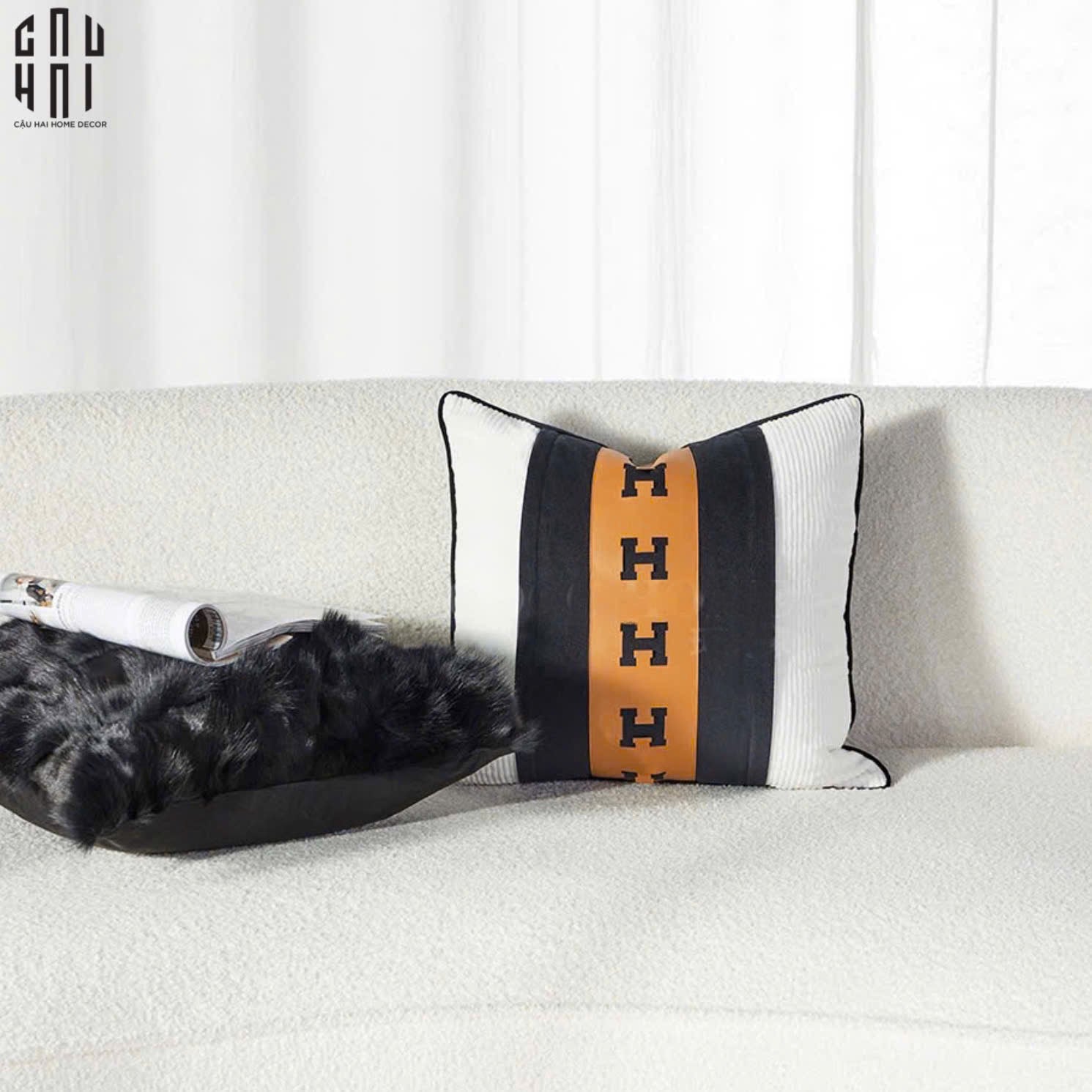 L’ATELIER DU CUSSON - VỎ GỐI NHUNG PHỐI DA LEATHER SADDLE LUXE - CẬU HAI HOME DECOR