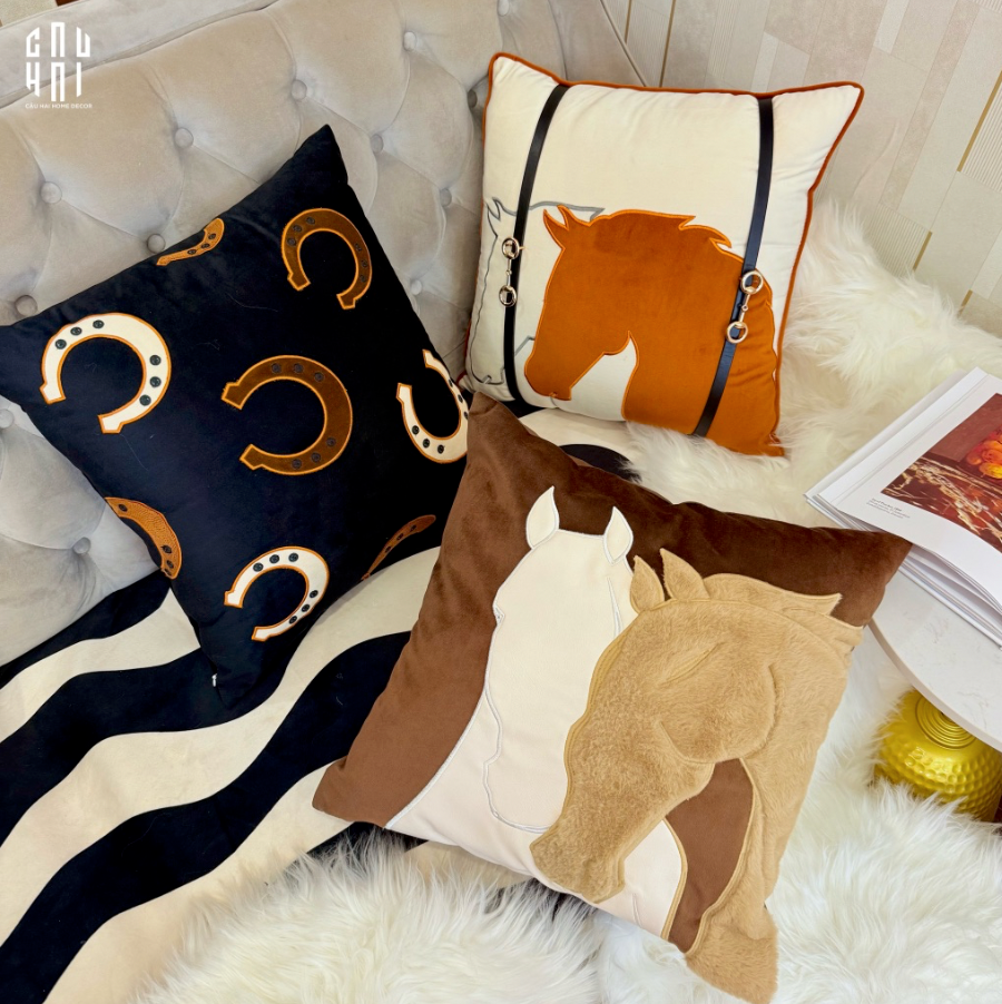LES CUSSINS D’ÉLÉGANCE - VỎ GỐI NHUNG FORTUNE GALLOP - CẬU HAI HOME DECOR