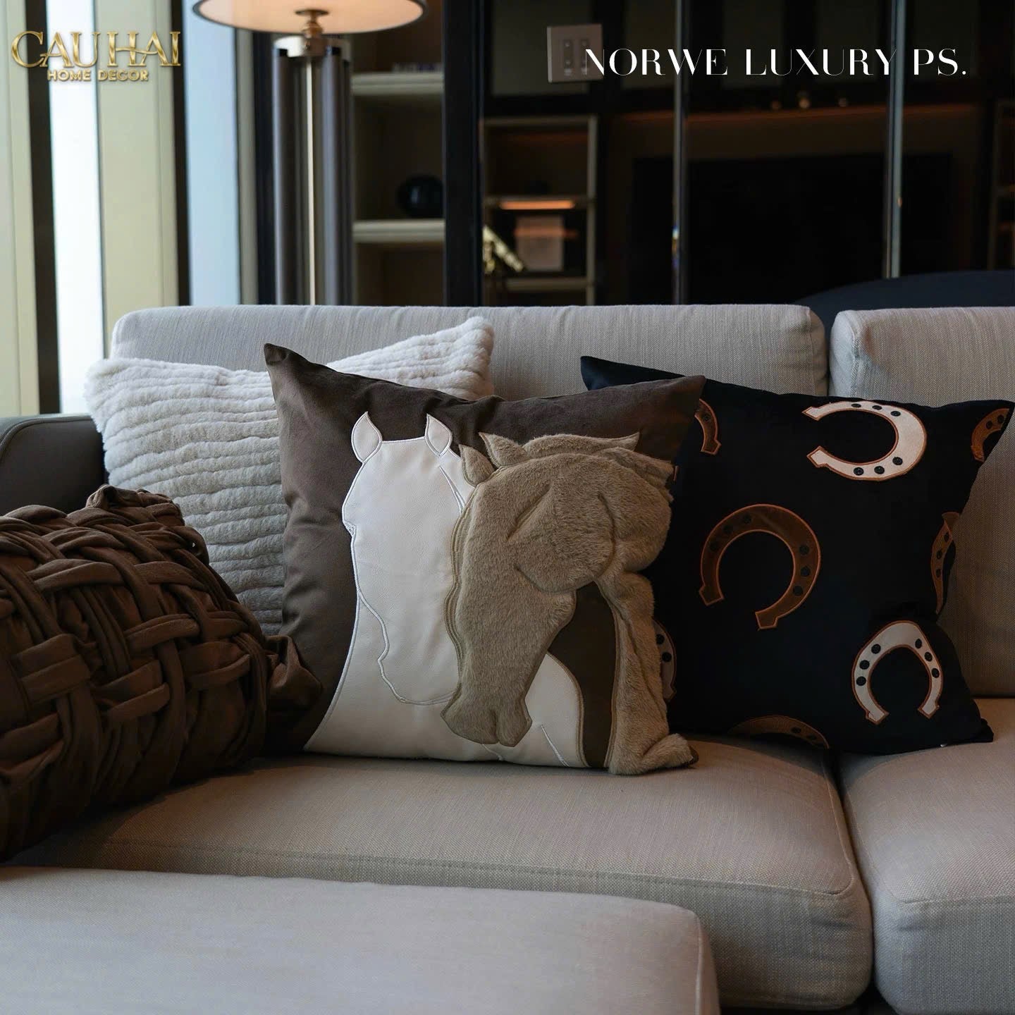 LES CUSSINS D’ÉLÉGANCE - VỎ GỐI VICTORIOUS HORSE-CẬU HAI HOME DECOR
