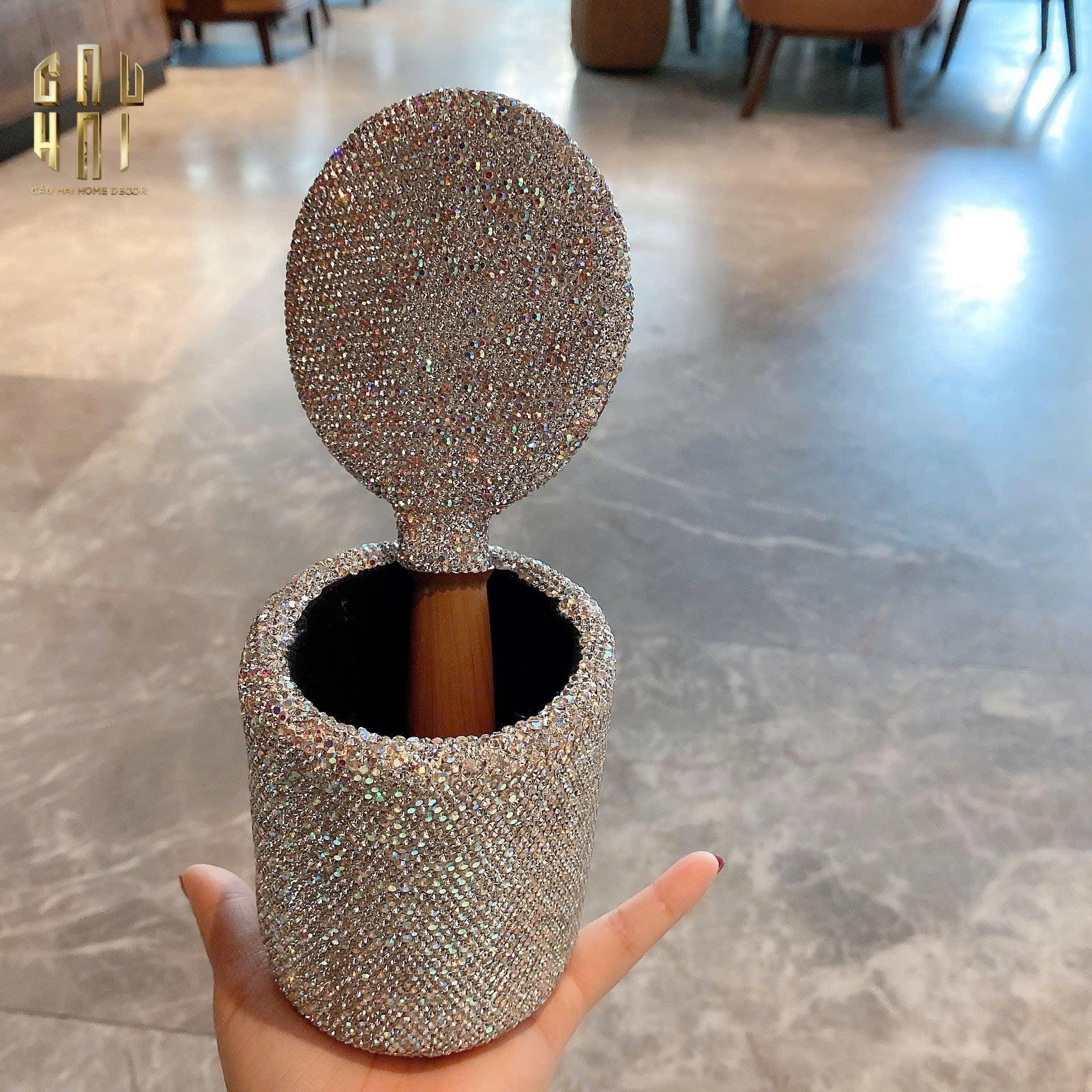 LỌ ĐỰNG CỌ LUNAR DIAMOND BLING BLING