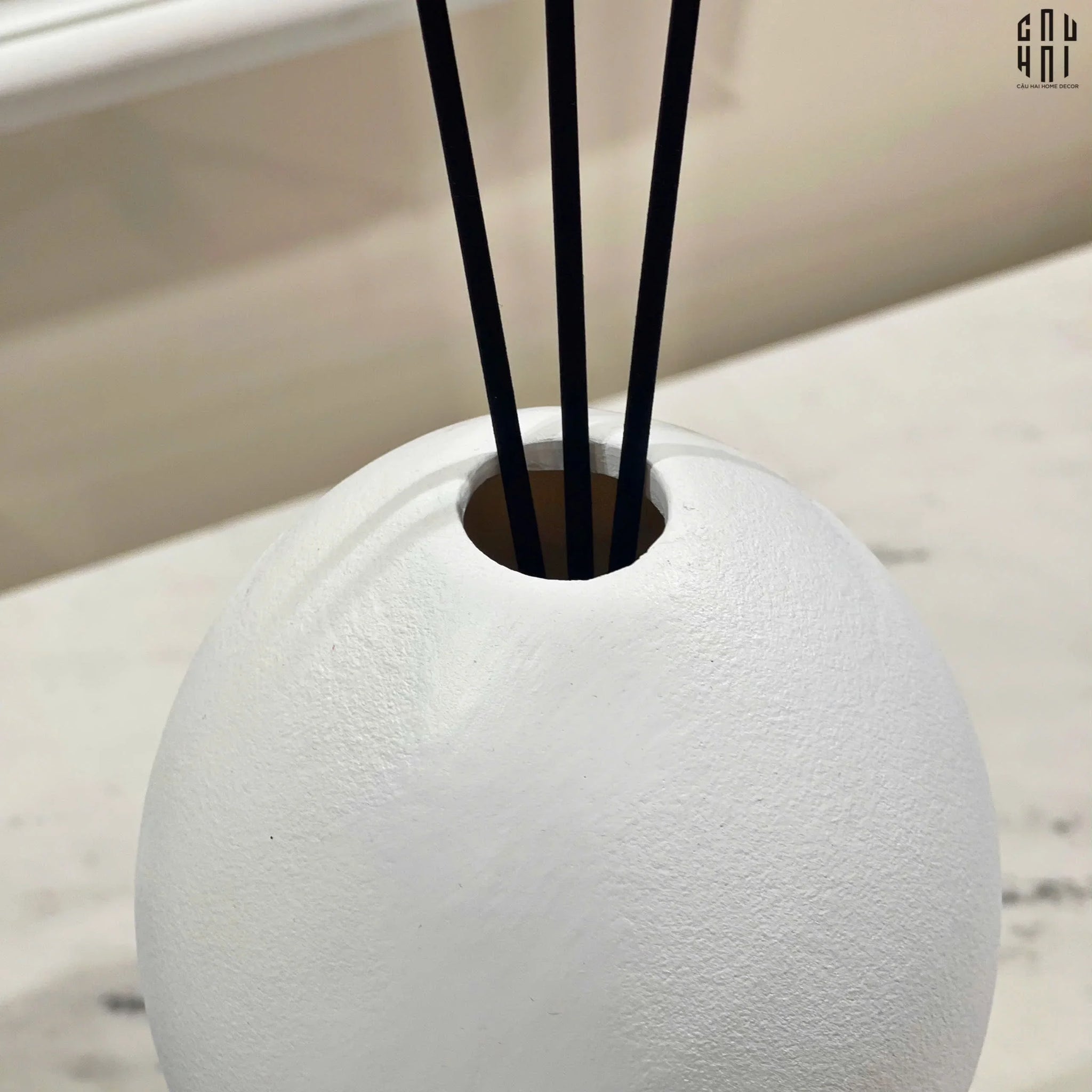 LỌ ĐỰNG TINH DẦU WHITE EGG - SS25-CẬU HAI HOME DECOR
