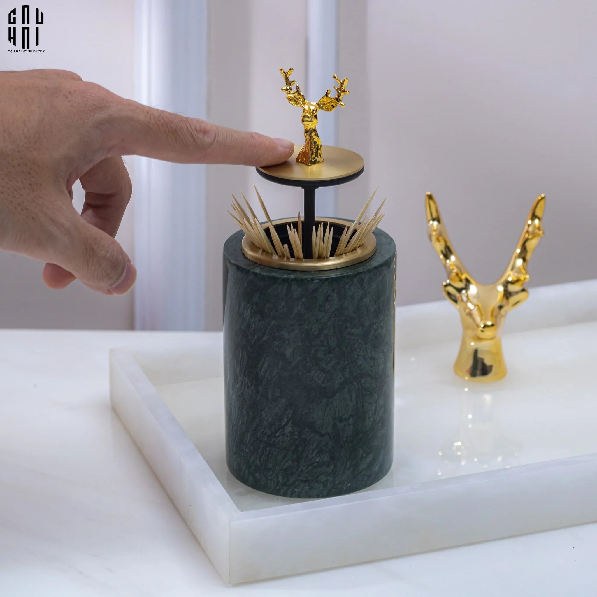 LỌ TĂM EMERALD MARBLE REINDEER SS25-CẬU HAI HOME DECOR