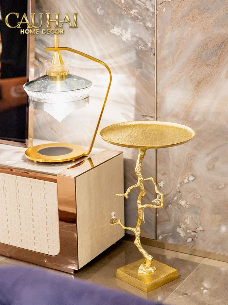 Maison Couture - Bàn Trà Góc Thân Cây Mạ Vàng L’Atelier Golden Branch – Brass Sculptural Side Accent Table H71-Hoa Lụa-Đối tác tại Trung Quốc theo từng đơn đặt hàng-CẬU HAI HOME DECOR