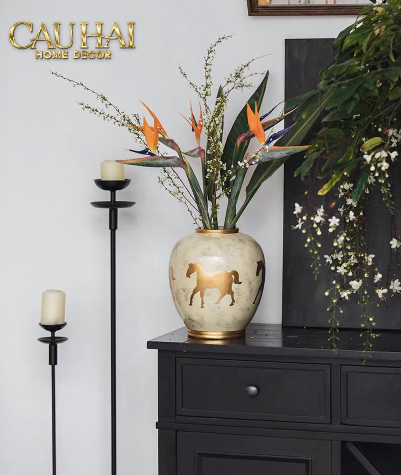 Maison Couture - Bình Gốm Ngựa Dát Vàng Cheval Noble Ivoire
Artisan Feuille D’Or Ceramic Vase H29 - CẬU HAI HOME DECOR