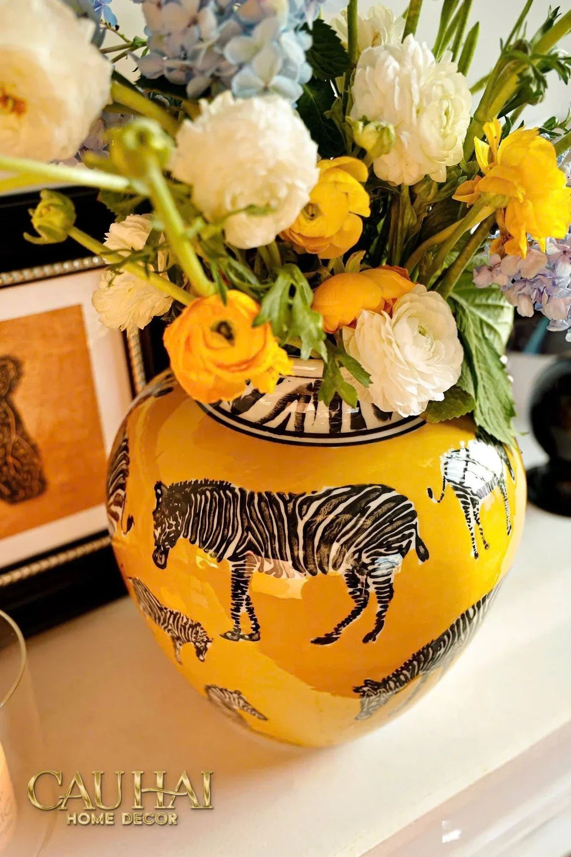 Maison Couture - Bình Hoa Gốm Sứ Hand-Painted Zebra Saffron Gold Artisan Vases-BÌNH HOA-CẬU HAI HOME DECOR