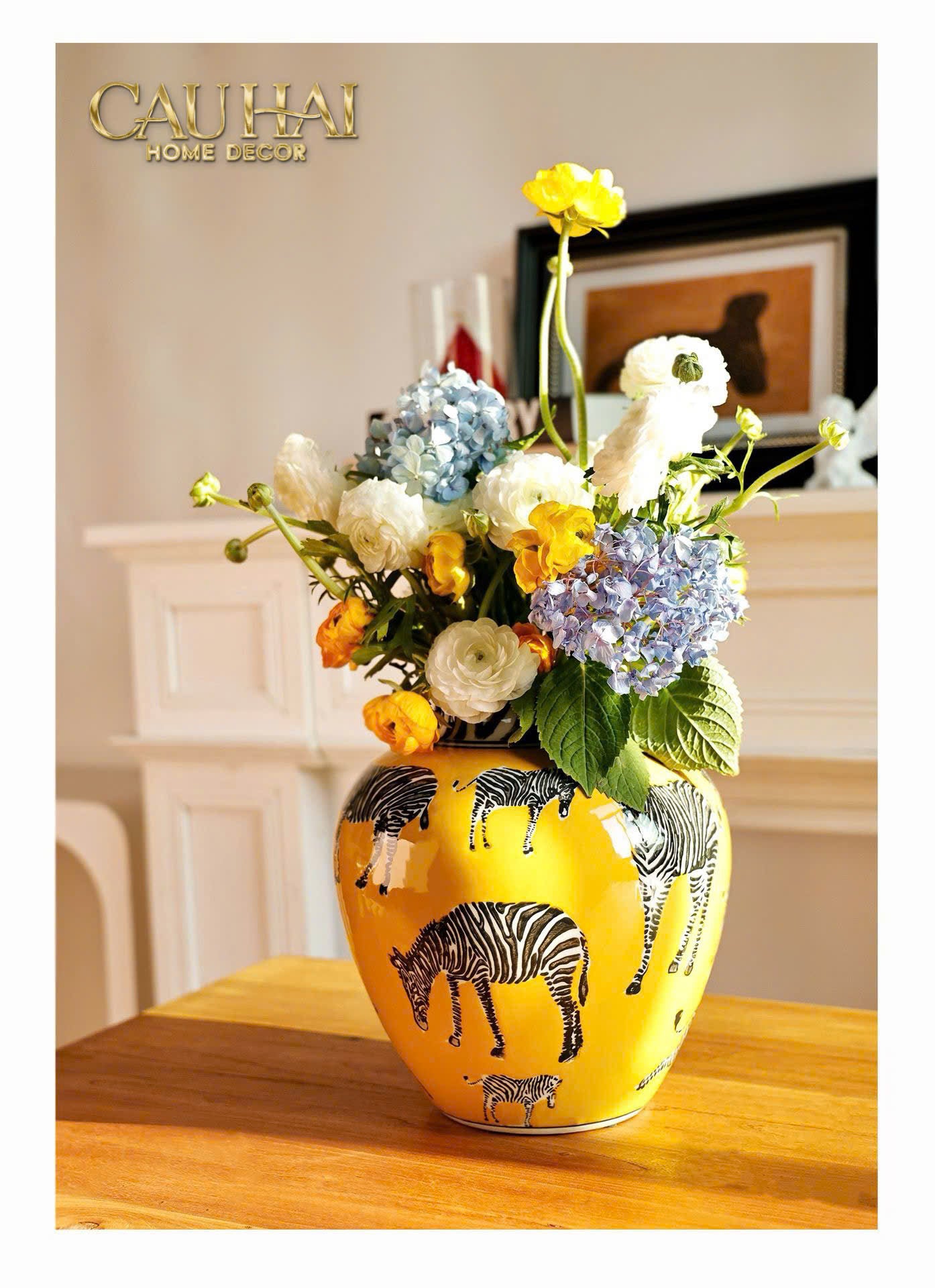 Maison Couture - Bình Hoa Gốm Sứ Hand-Painted Zebra Saffron Gold Artisan Vases - CẬU HAI HOME DECOR