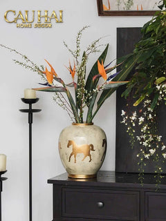 Maison Couture - Bình Hoa Gốm Sứ - Ngựa Dát Vàng Cheval Noble Ivoire Artisan Feuille D’Or Ceramic Vase H29-BÌNH HOA-CẬU HAI HOME DECOR