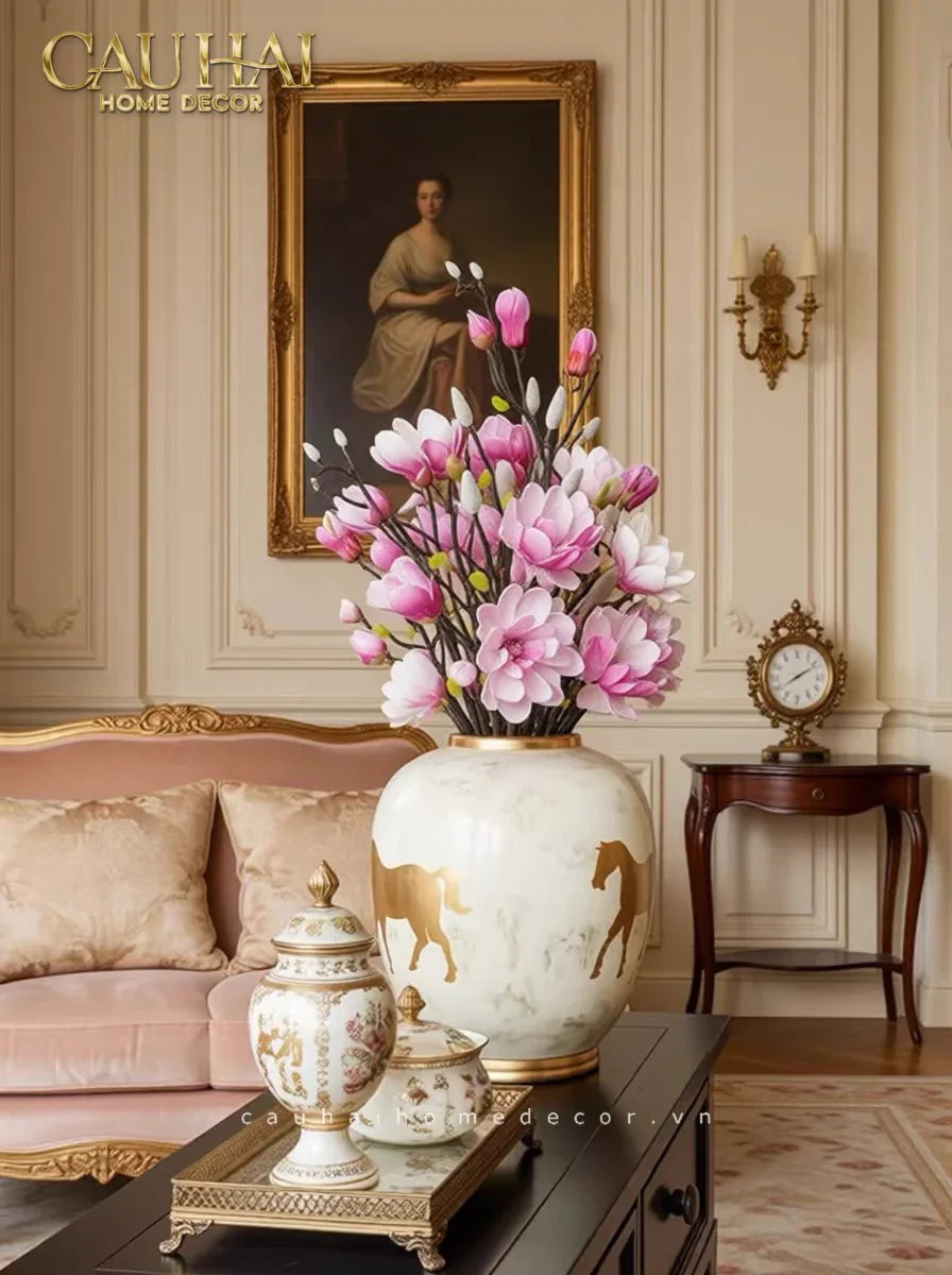 Maison Couture - Bình Hoa Gốm Sứ - Ngựa Dát Vàng Cheval Noble Ivoire Artisan Feuille D’Or Ceramic Vase H29-BÌNH HOA-CẬU HAI HOME DECOR