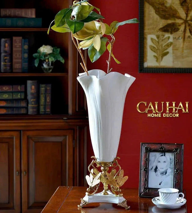 maison-couture-binh-hoa-imperium-empire-divine-vase-papillon-pedestal-divoire-h60x26x26-binh-hoa-cau-hai-home-decor-2 - CẬU HAI HOME DECOR