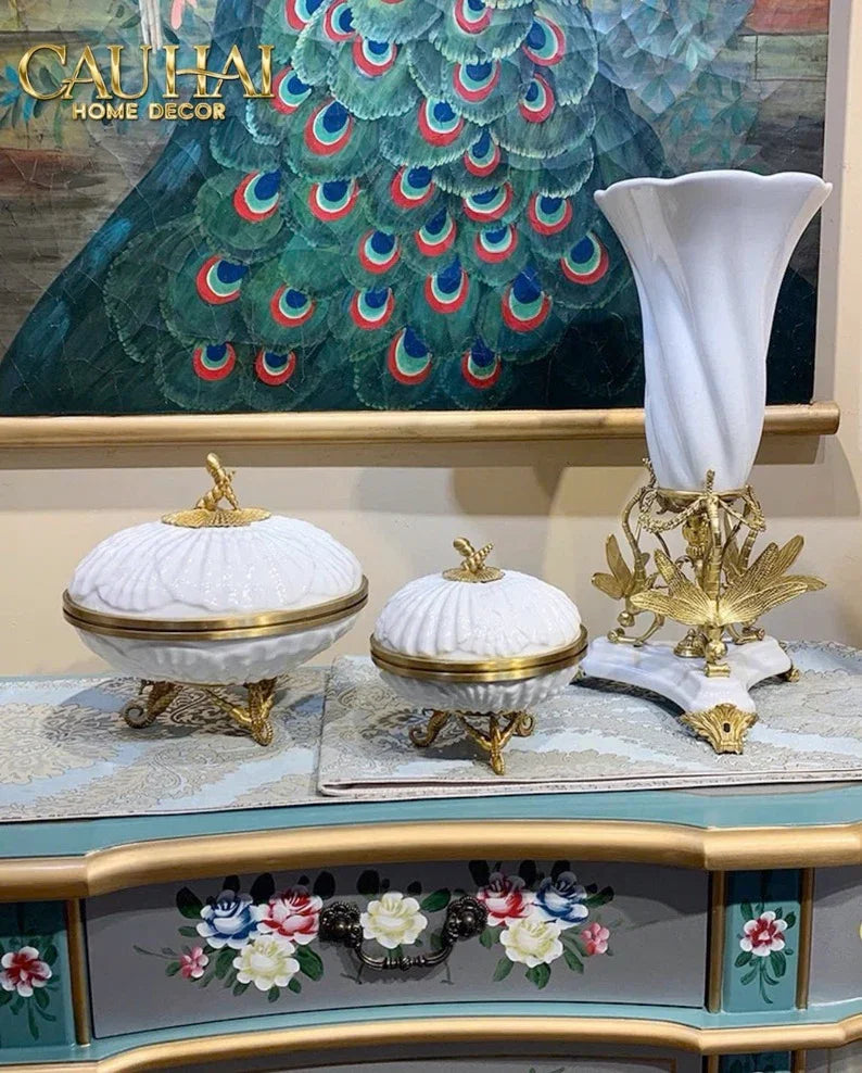maison-couture-binh-hoa-imperium-empire-divine-vase-papillon-pedestal-divoire-h60x26x26-binh-hoa-cau-hai-home-decor-18 - CẬU HAI HOME DECOR
