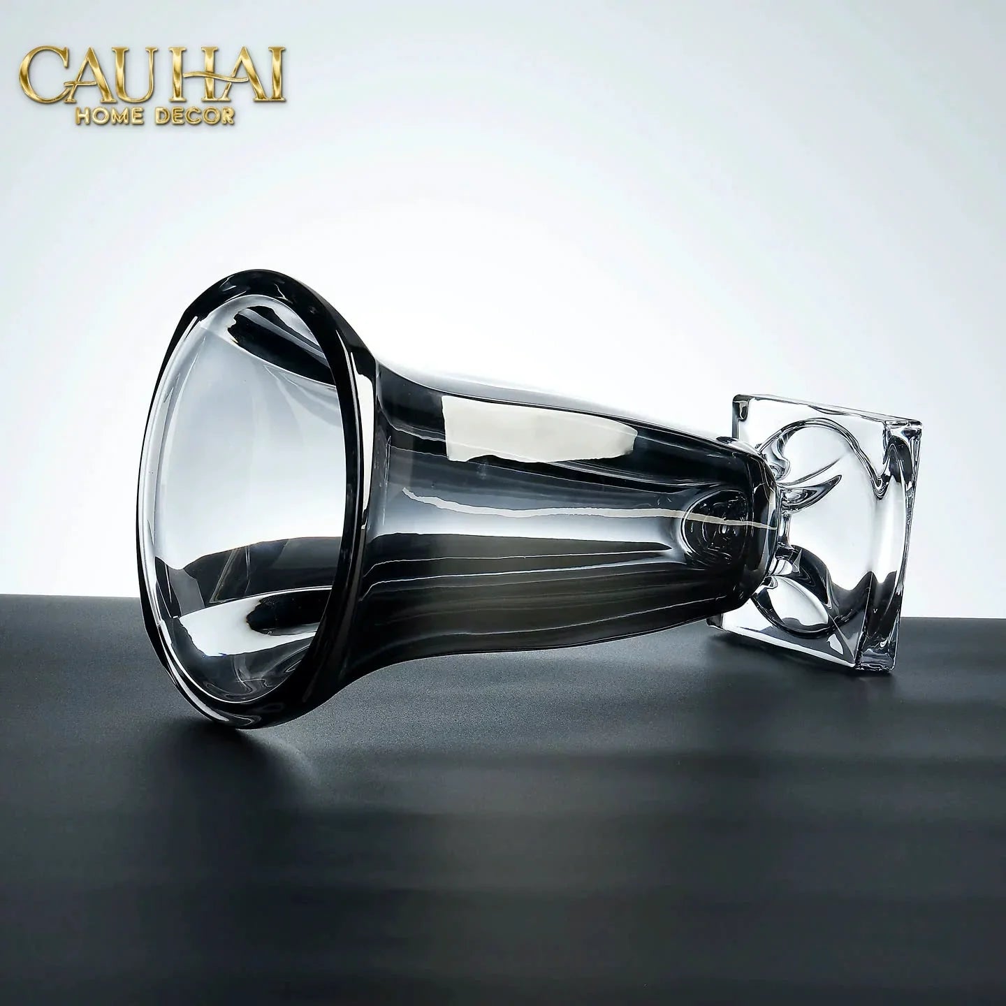 Maison Couture - Bình Hoa Pha Lê L’Atelier Medusa Midnight Goblet Cristallerie Vase 33-CẬU HAI HOME DECOR