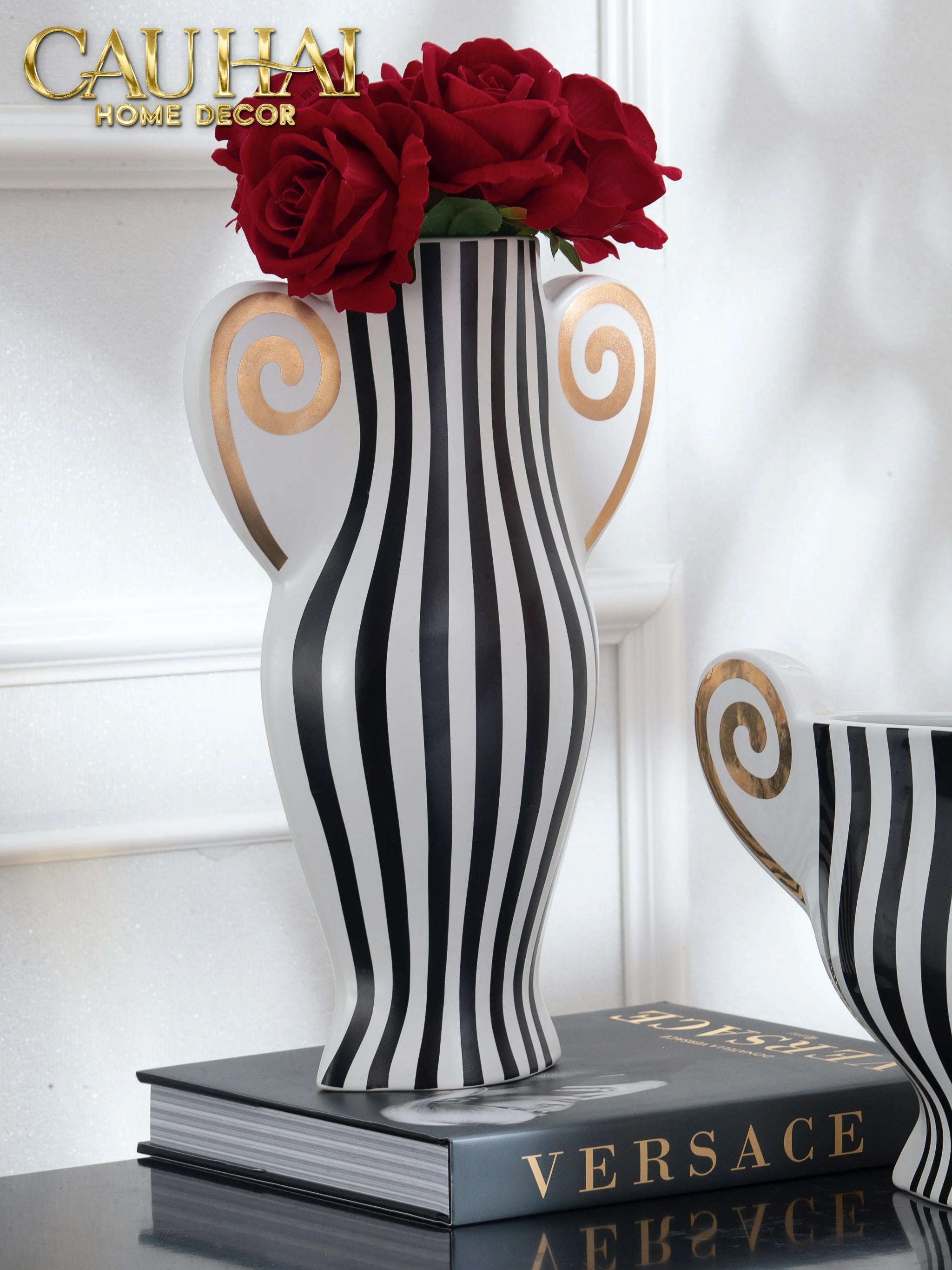 maison-couture-binh-hoa-renaissance-grecque-soho-medusa-s22s36-binh-hoa-cau-hai-home-decor-4 - CẬU HAI HOME DECOR