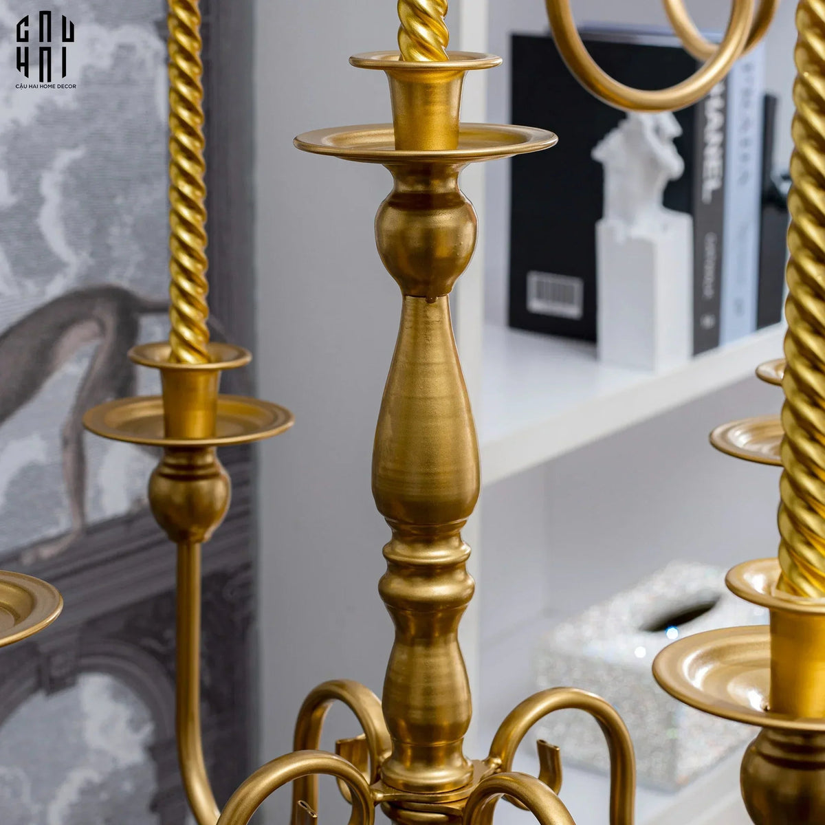 Maison Couture – Đế Nến Sàn Impérial Candelabre Baroque Éclat H122-ĐẾ NẾN-Đối tác tại Trung Quốc theo từng đơn đặt hàng-CẬU HAI HOME DECOR