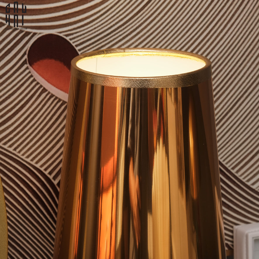 Maison Couture - Đèn Bàn Andrew Iconique Allure Métallique Gold H78-CẬU HAI HOME DECOR