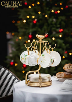 Maison Couture - Giá Treo Tách Trà Bằng Đồng Emperor Bird Cup Stand H36-BỘ BÌNH TRÀ-CẬU HAI HOME DECOR