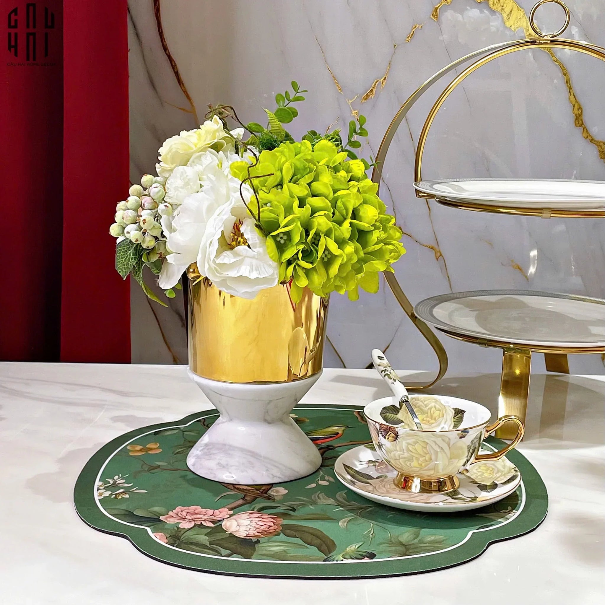Maison Couture - Golden Crown Vessel Ss25-BÌNH HOA-CẬU HAI HOME DECOR