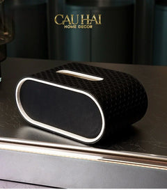 maison-couture-hop-khan-giay-da-atelier-noir-leather-orbit-savoire-medusa-edition-13x22-noire-hop-khan-giay-cau-hai-home-decor-5 - CẬU HAI HOME DECOR