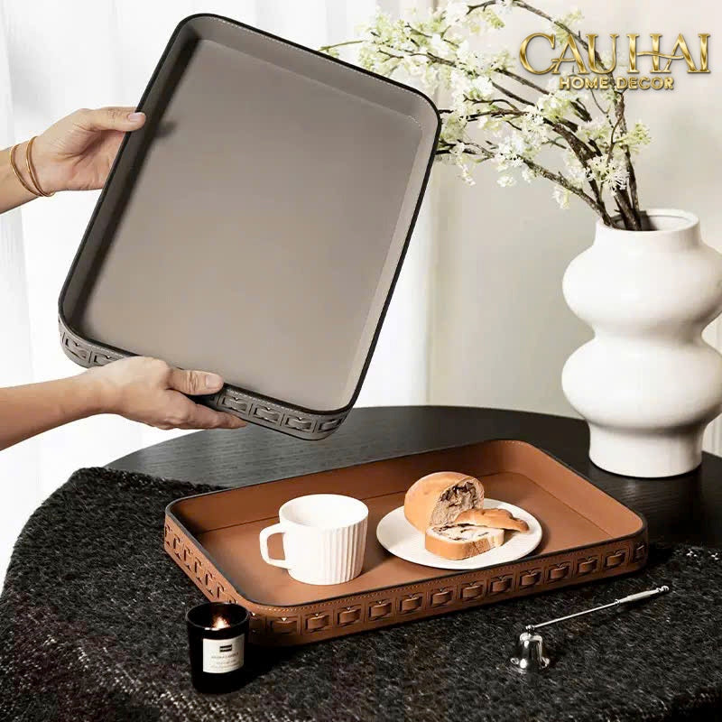 Maison Couture – Khay Da Utilitaire Effet Tressé – Cognac 28x42 - CẬU HAI HOME DECOR