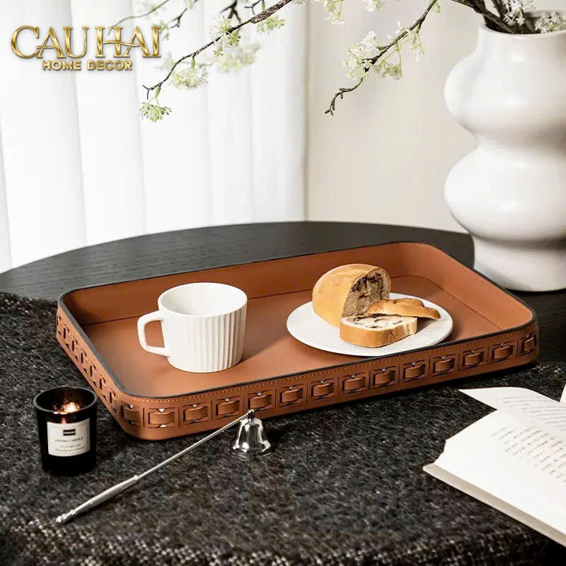 Maison Couture – Khay Da Utilitaire Effet Tressé – Cognac 28x42 - CẬU HAI HOME DECOR