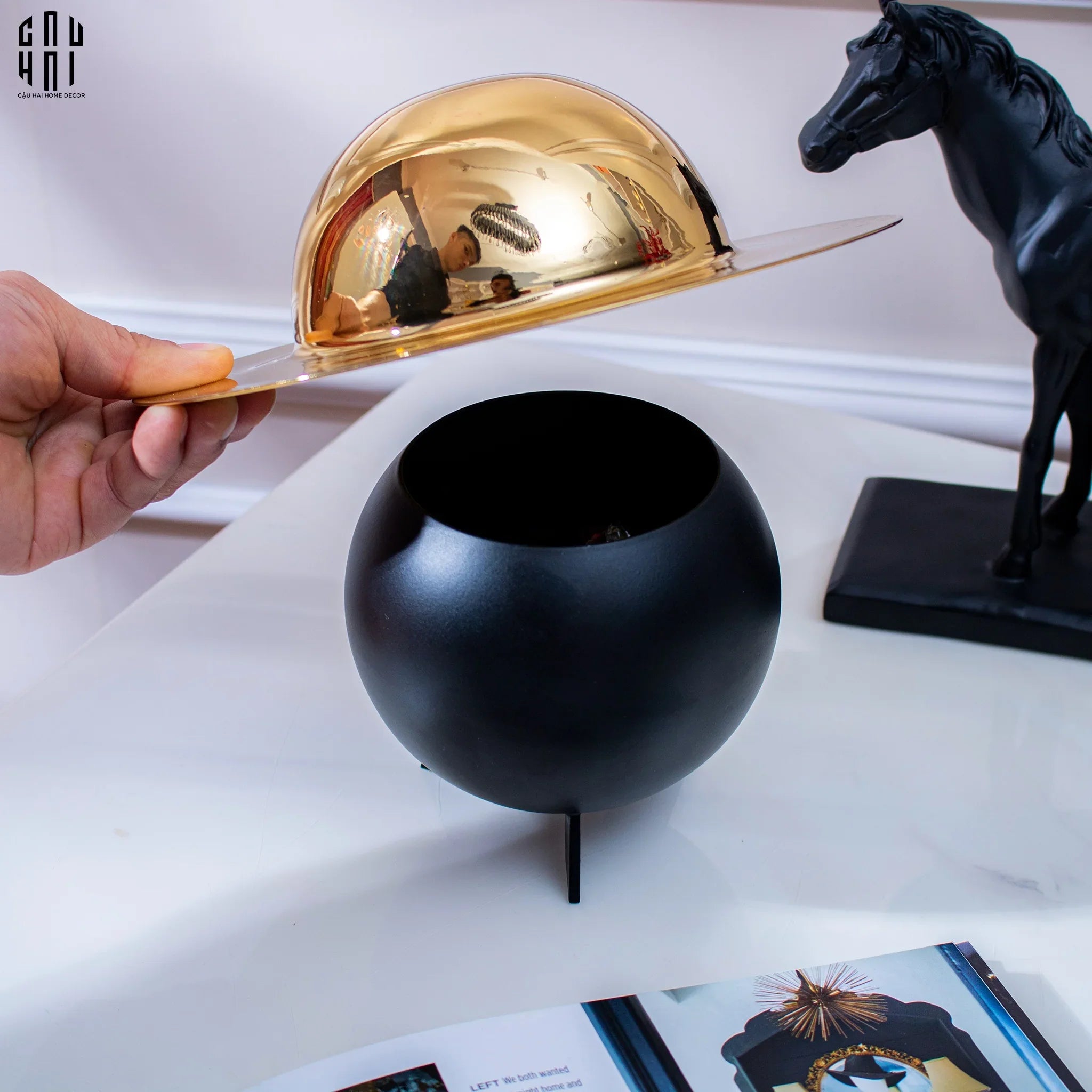 Maison Couture - Lọ Kẹo Golden Planet UFO Pop Art Decoratives Bonbonnière 15x22-CẬU HAI HOME DECOR