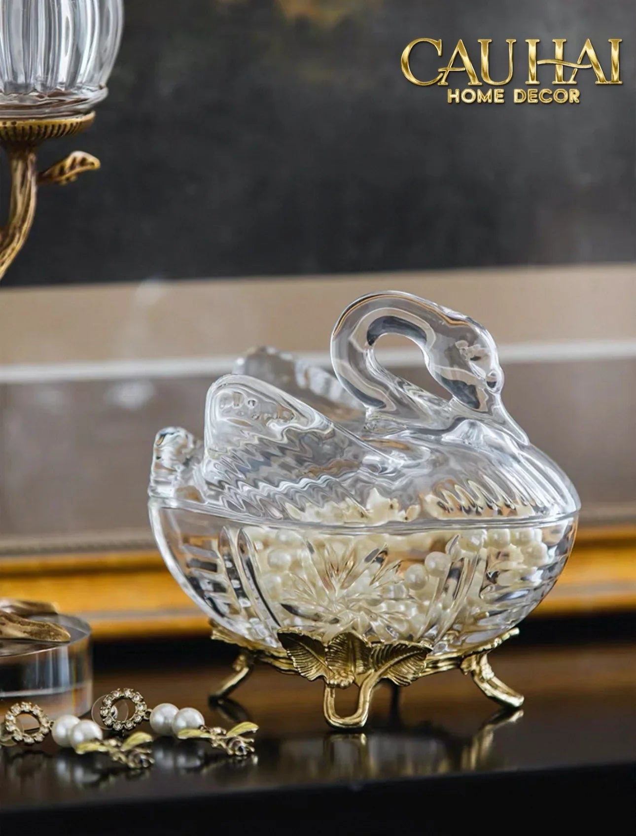 maison-couture-lo-keo-thien-nga-pha-le-de-dong-swan-de-lathenes-cristalleries-bonbonniere-9x13_7x14-cau-hai-home-decor-13 - CẬU HAI HOME DECOR