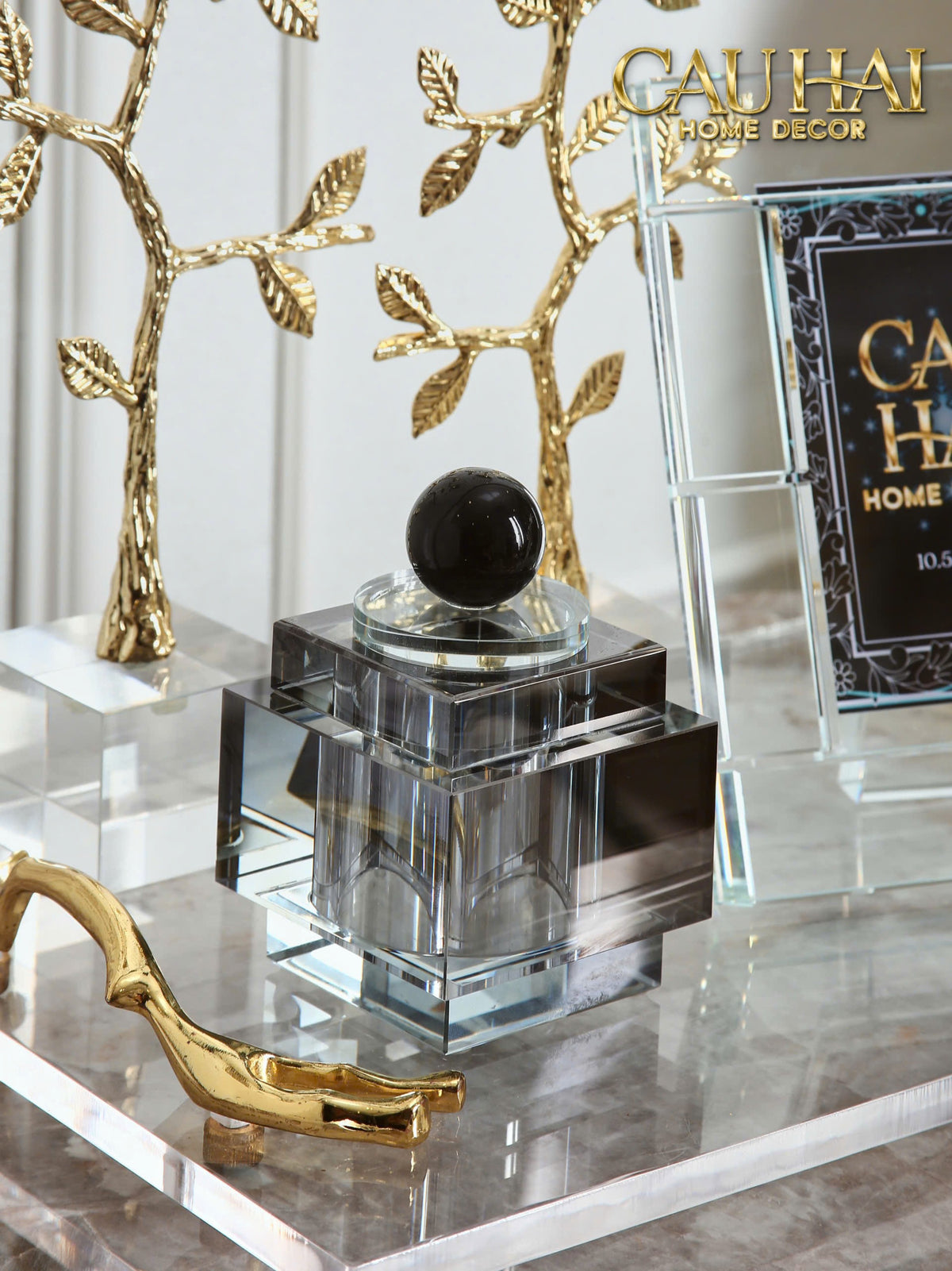 Maison Couture - Lọ Tăm Bông Pha Lê - Cristalleries Obsidian Cube - Smoky Vanity Ritual Set 9x14-HŨ TRANG TRÍ-Đối tác tại Trung Quốc theo từng đơn đặt hàng-CẬU HAI HOME DECOR