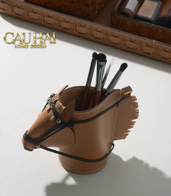 Maison Couture - Lọ Trang Trí Đầu Ngựa Da Thuộc Equestrian Head Leather Saddle Brun Vessel 13x17-CẬU HAI HOME DECOR