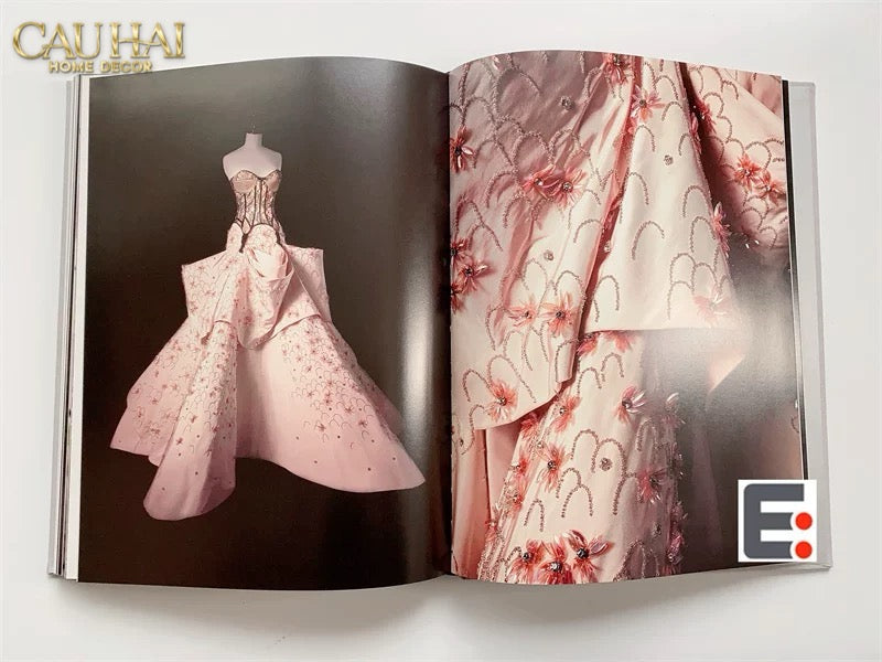 Maison Couture - Sách Fashion Runway D.O Atelier 226 pages 22.9x30.1-CẬU HAI HOME DECOR