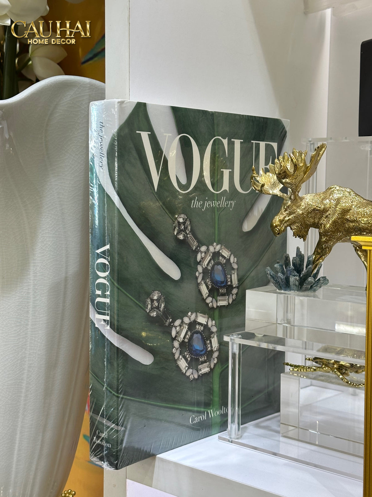 Maison Couture - Sách Fashion Runway Vogue - The Jewellery by Carol Woolton 26x21x3-SÁCH TRANG TRÍ-CẬU HAI HOME DECOR-CẬU HAI HOME DECOR