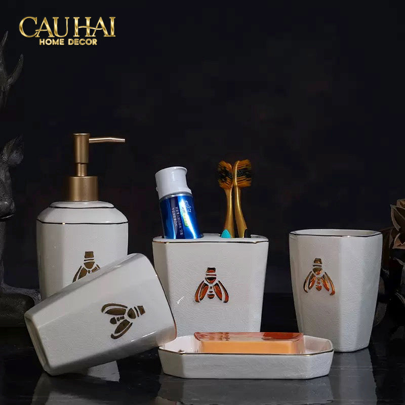 Maison Couture - Set Nhà Tắm Élégance Miel Doré – Golden Queen Bee 5Pcs - CẬU HAI HOME DECOR