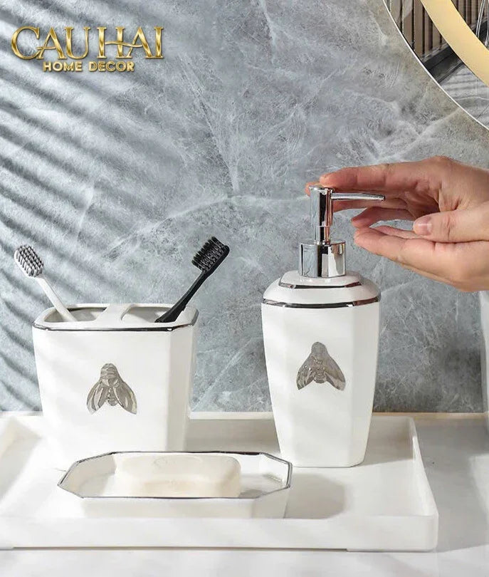 Maison Couture - Set Nhà Tắm G Class Élégance Miel Doré – Golden Queen Bee 5Pcs-Set nhà tắm bathroom vanities-Đối tác tại Trung Quốc theo từng đơn đặt hàng-CẬU HAI HOME DECOR