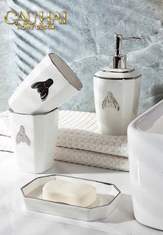 Maison Couture - Set Nhà Tắm G Class Élégance Miel Doré – Golden Queen Bee 5Pcs-Set nhà tắm bathroom vanities-Đối tác tại Trung Quốc theo từng đơn đặt hàng-CẬU HAI HOME DECOR