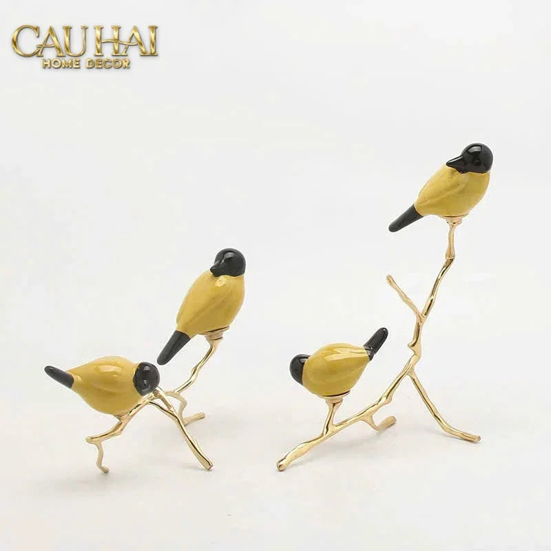maison-couture-set-tuong-doi-chim-su-trang-men-imperial-oriole-duo-gilded-bird-of-dynasty-sculptural-tuong-trang-tri-cau-hai-home-decor-11 - CẬU HAI HOME DECOR