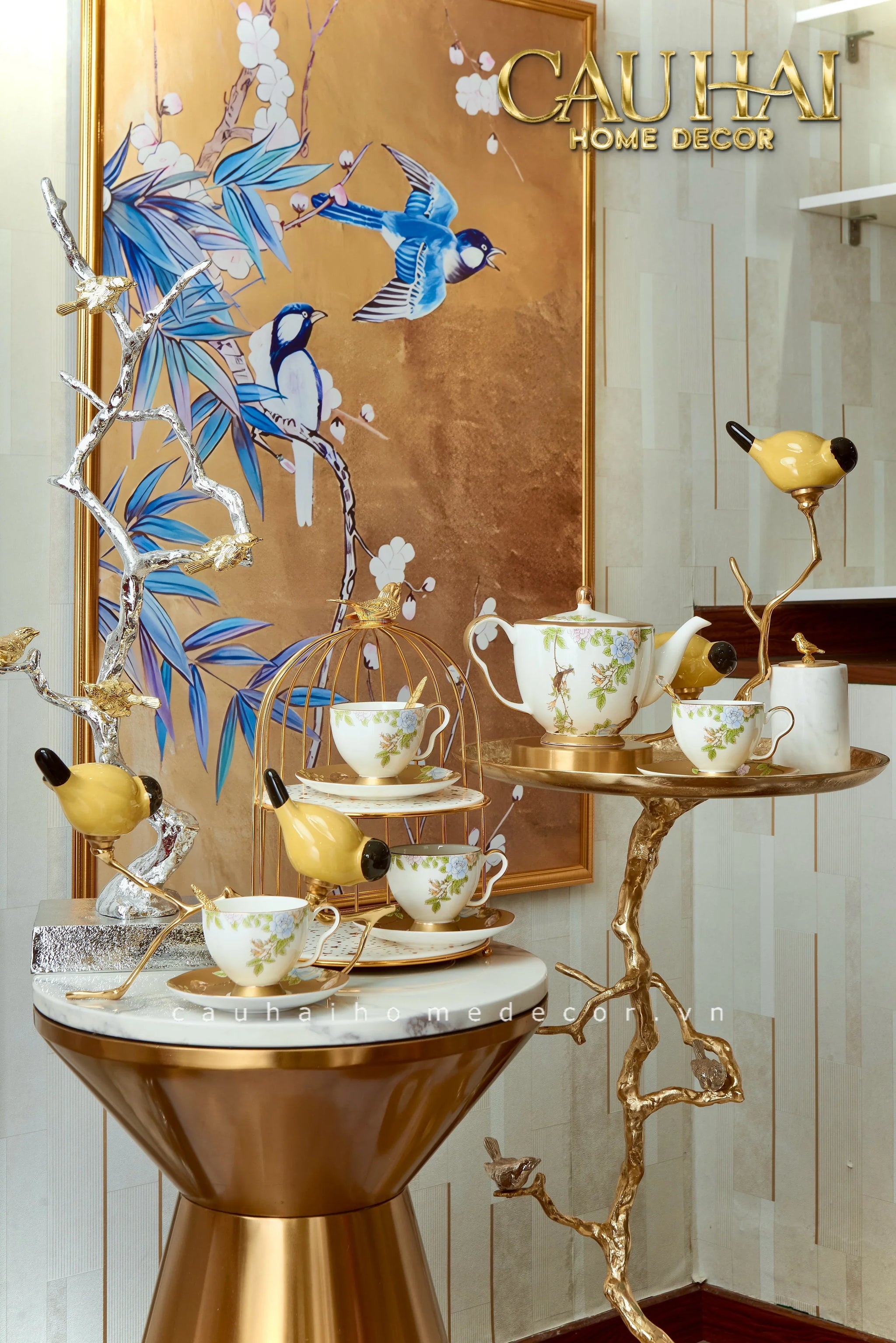 maison-couture-set-tuong-doi-chim-su-trang-men-imperial-oriole-duo-gilded-bird-of-dynasty-sculptural-tuong-trang-tri-cau-hai-home-decor-6 - CẬU HAI HOME DECOR