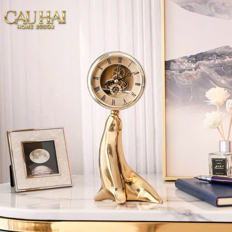 Maison Couture - Tượng Hải Cẩu Nâng Đồng Hồ Golden Guardian Seal TimeKeeper - CẬU HAI HOME DECOR