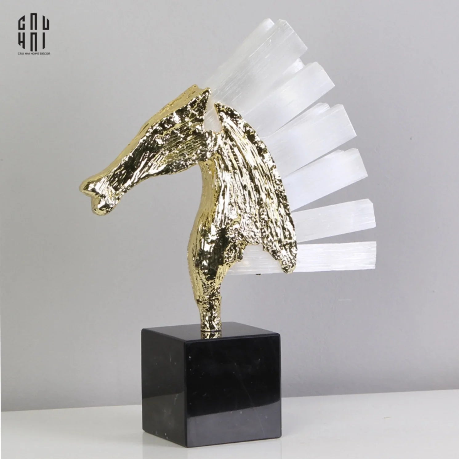 maison-couture-tuong-ngua-chien-ma-hoang-gia-elite-quartz-paladin-tuong-trang-tri-cau-hai-home-decor-4 - CẬU HAI HOME DECOR
