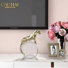Maison Couture - Tượng Quả Cầu Pha Lê - Tượng Báo Bằng Đồng - Regal Brasson Panther Globe 15x30-TƯỢNG TRANG TRÍ-CẬU HAI HOME DECOR