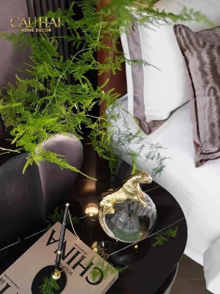 Maison Couture - Tượng Quả Cầu Pha Lê - Tượng Báo Bằng Đồng - Regal Brasson Panther Globe 15x30-TƯỢNG TRANG TRÍ-CẬU HAI HOME DECOR