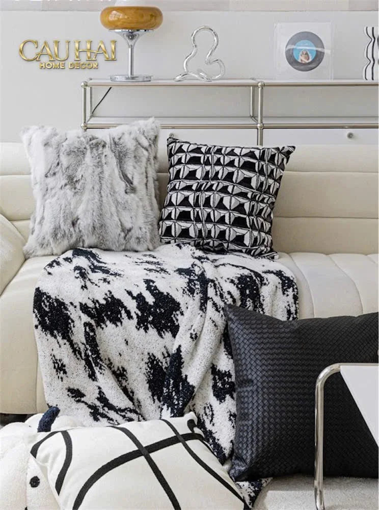 Maison Couture - Vỏ Gối Lông Le Lapin De Neige 45-VỎ GỐI-CẬU HAI HOME DECOR