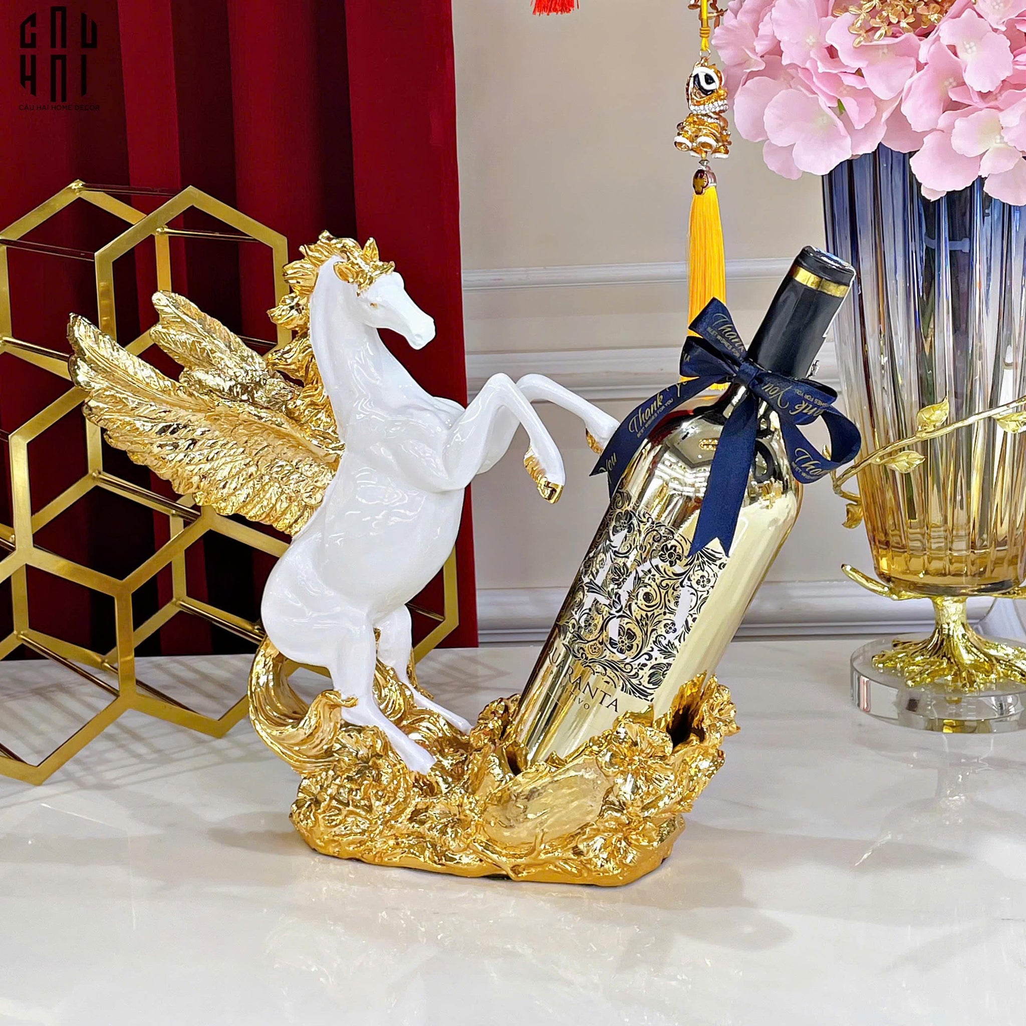 MAISON DE LUXE 1 ĐẾ RƯỢU ELITE GOLDEN PEGASUS SS25 - CẬU HAI HOME DECOR