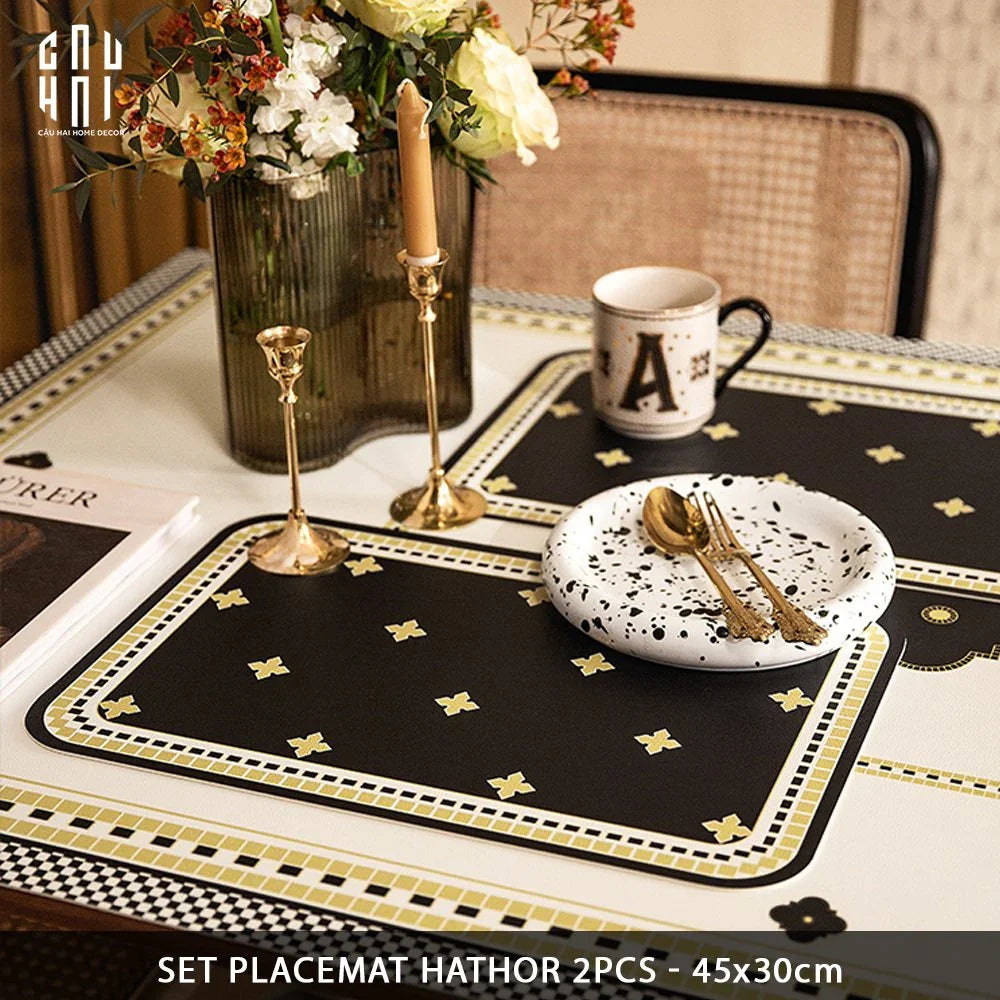 MAISON DE LUXE - SET 2 PLACEMAT HATHOR SS25