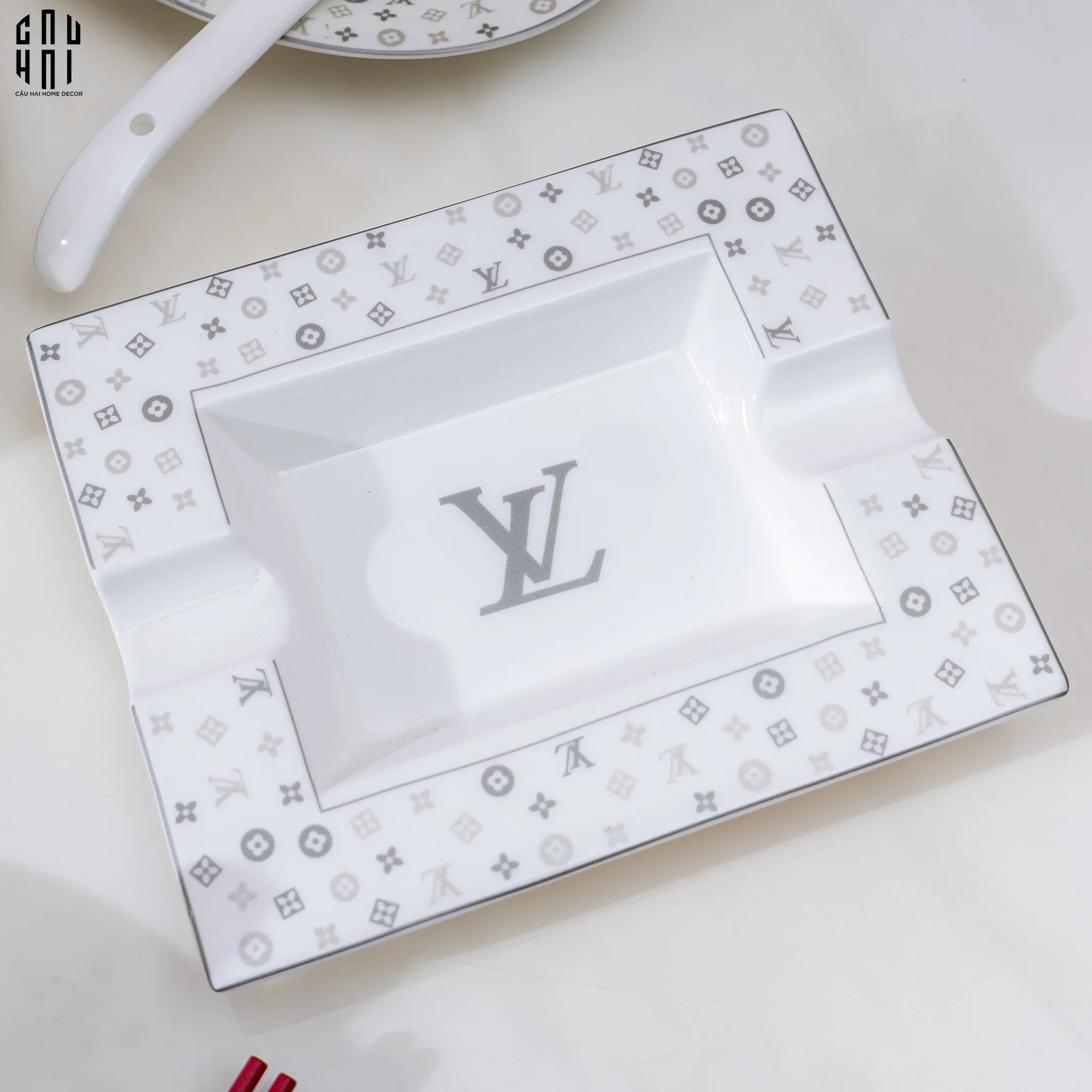 MAISON DE LUXE - SET CHÉN DĨA L'ÉCLAT DE LOUIS 58PCS SS25