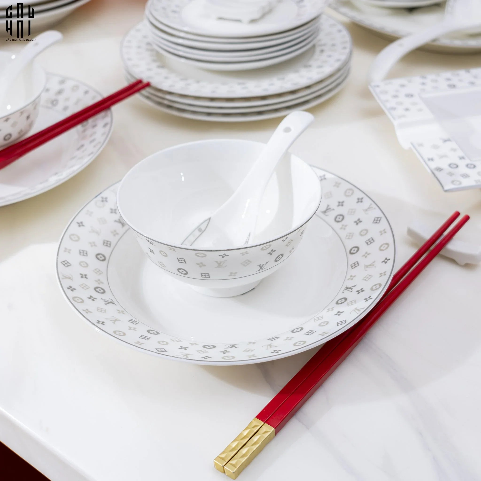 MAISON DE LUXE - SET CHÉN DĨA L'ÉCLAT DE LOUIS 58PCS SS25