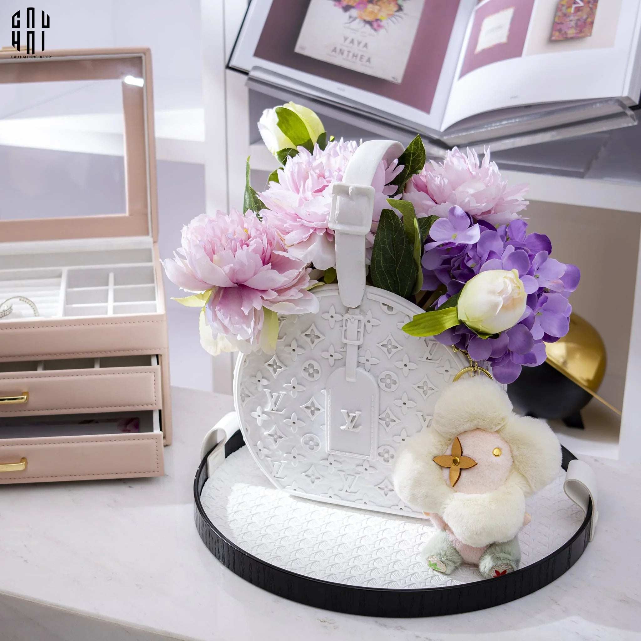 MÓC KHOÁ VIVIENNE-CẬU HAI HOME DECOR