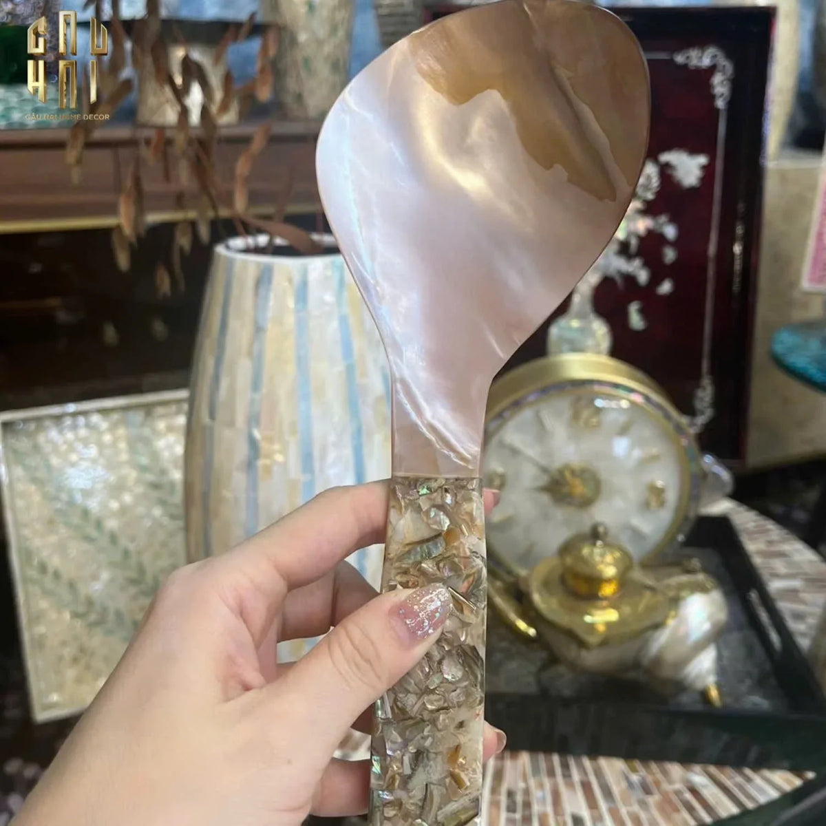 Muỗng Vá Cơm Xà Cừ Glowing Mother-of- Pearl Rice Paddle Tablewares 9x23-Dinner Cutlery Set Dao Muỗng Nĩa-Đối tác tại Trung Quốc theo từng đơn đặt hàng-CẬU HAI HOME DECOR