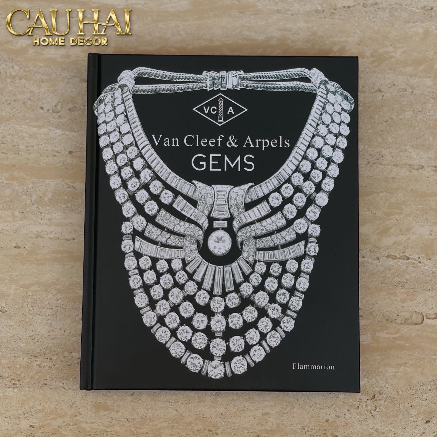 Sách Fashion Runway Van Cleef & Arpels Gems. 24.5x29.5x3.5-SÁCH TRANG TRÍ-CẬU HAI HOME DECOR