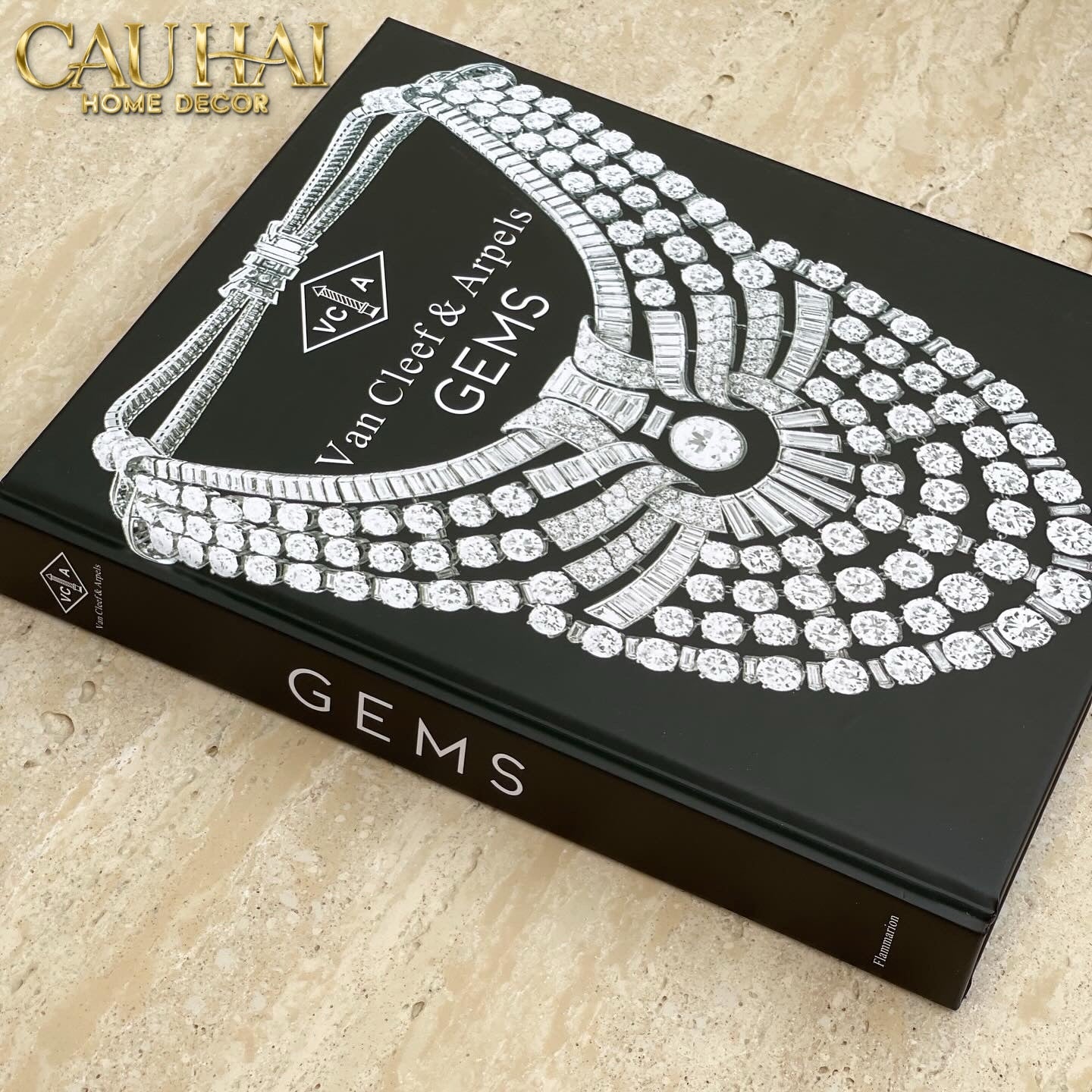 Sách Fashion Runway Van Cleef & Arpels Gems. 24.5x29.5x3.5-CẬU HAI HOME DECOR